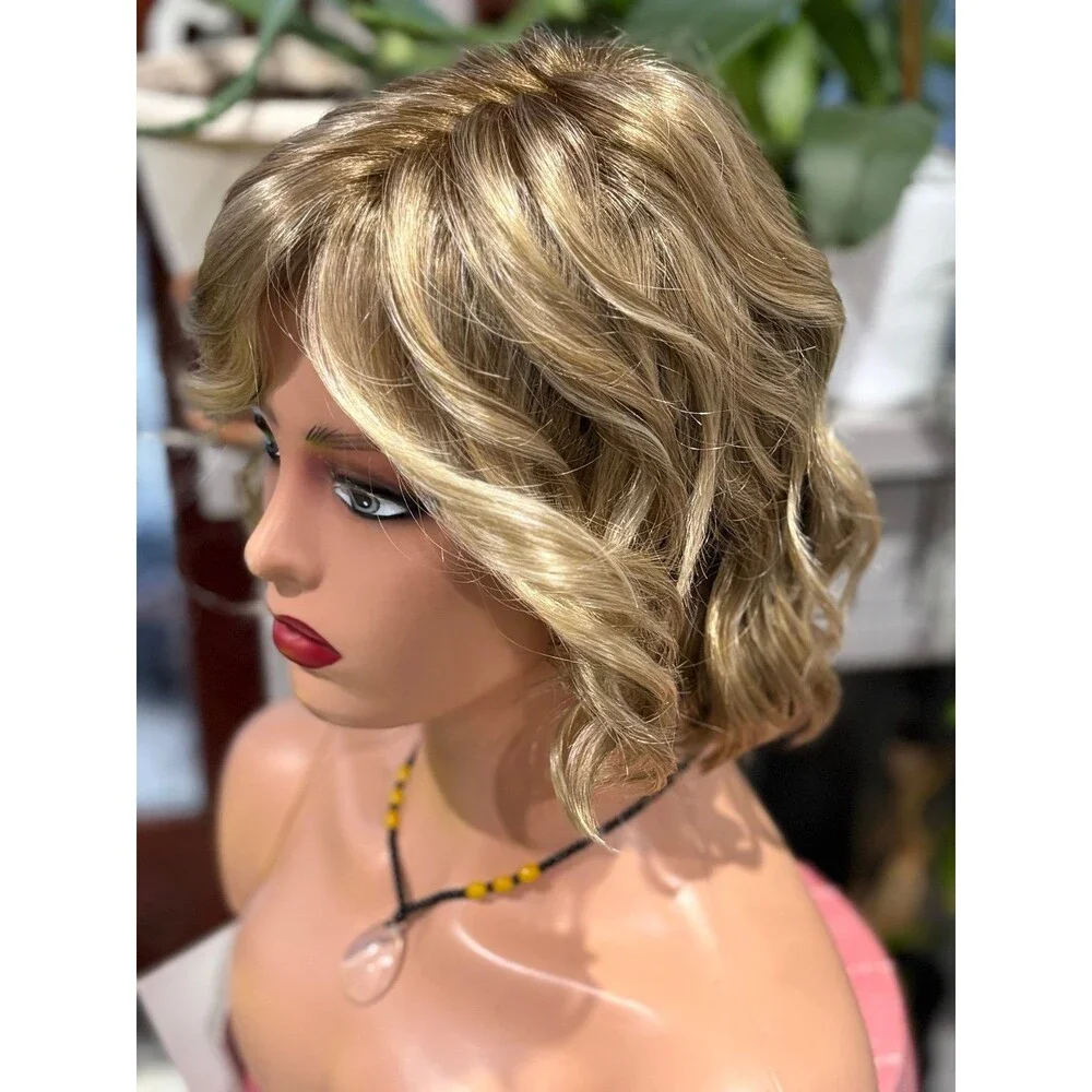 Jon Renau “January” wig in color Malibu blond New